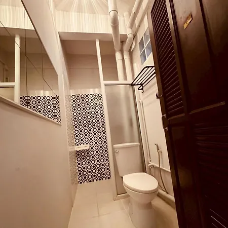 Baan Nampetch Hostel Bangkok Exterior photo